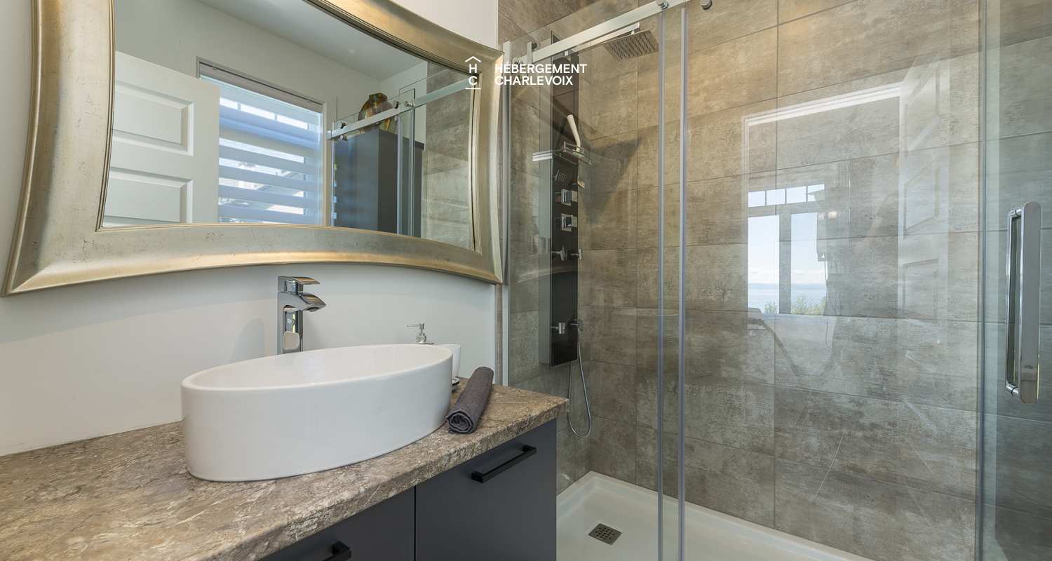 COT-281 - Niché dans un site incomparable!