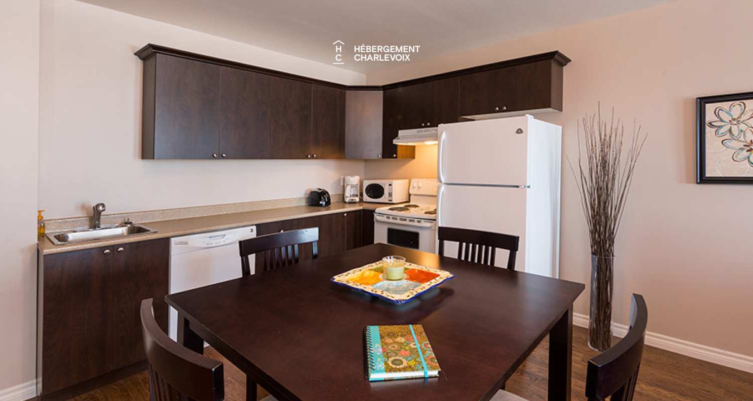 EST-16-2 - Confortable condo idéalement situé