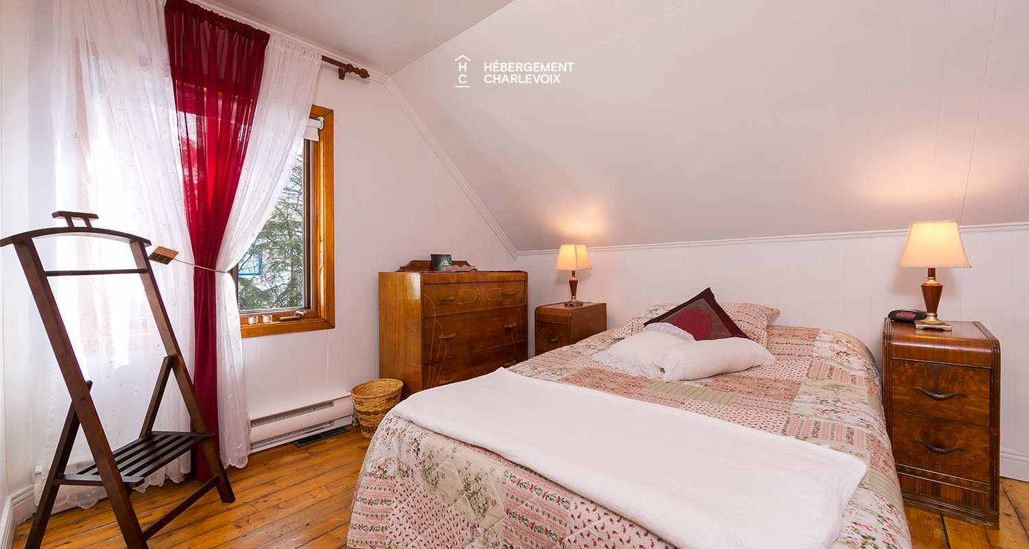 POI-27 - Petite maison fleurie et champêtre