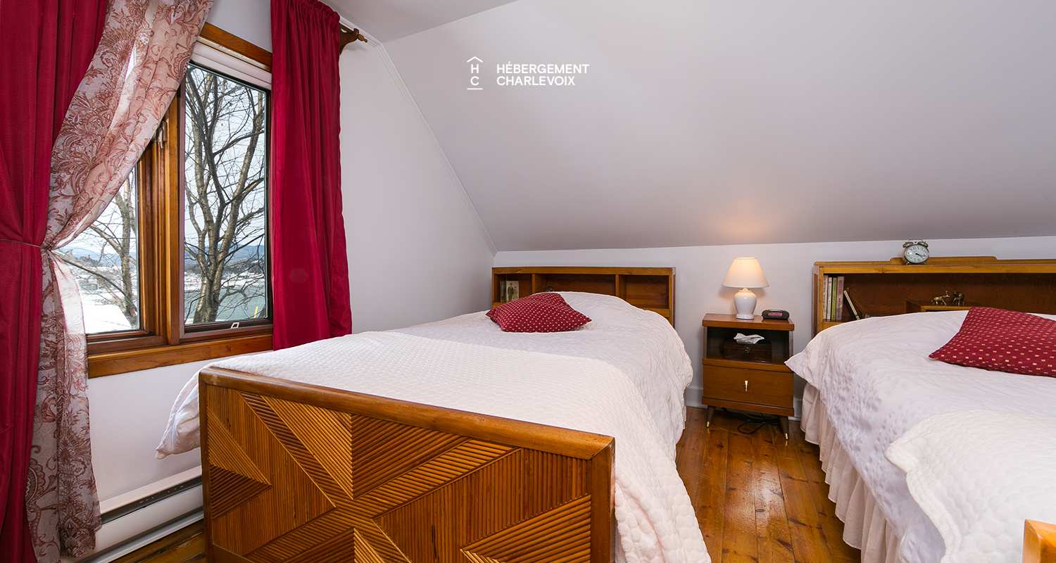 POI-27 - Petite maison fleurie et champêtre