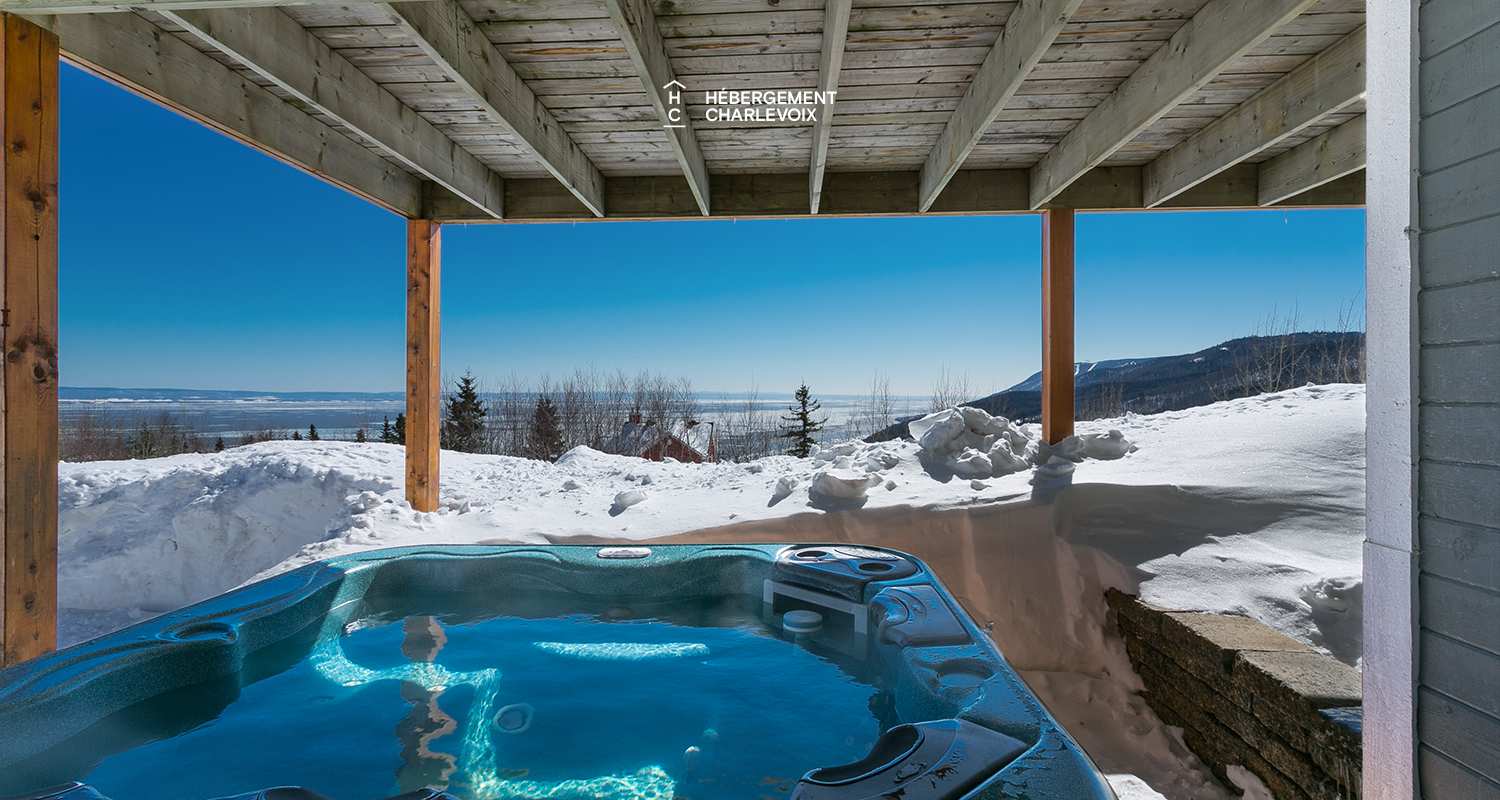 ANC-25-2 - Se hissant majestueusement entre le fleuve et les montagnes!